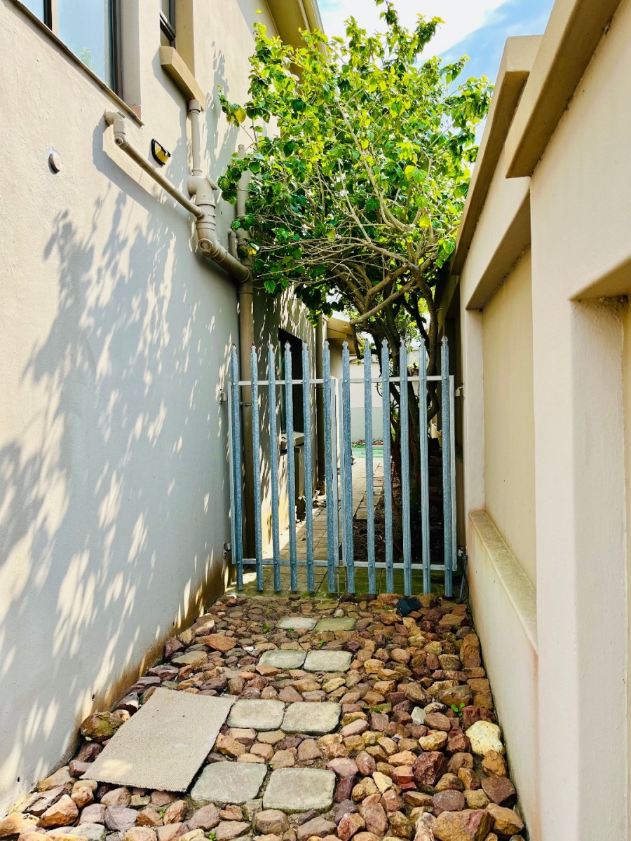 6 Bedroom Property for Sale in Tergniet Western Cape